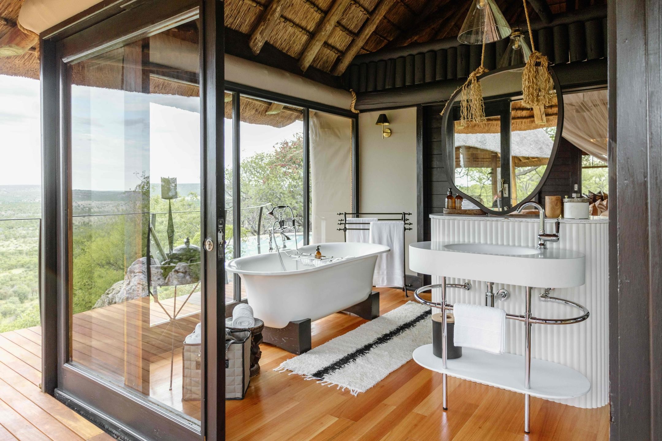 Luxury Bathroom and Amenities