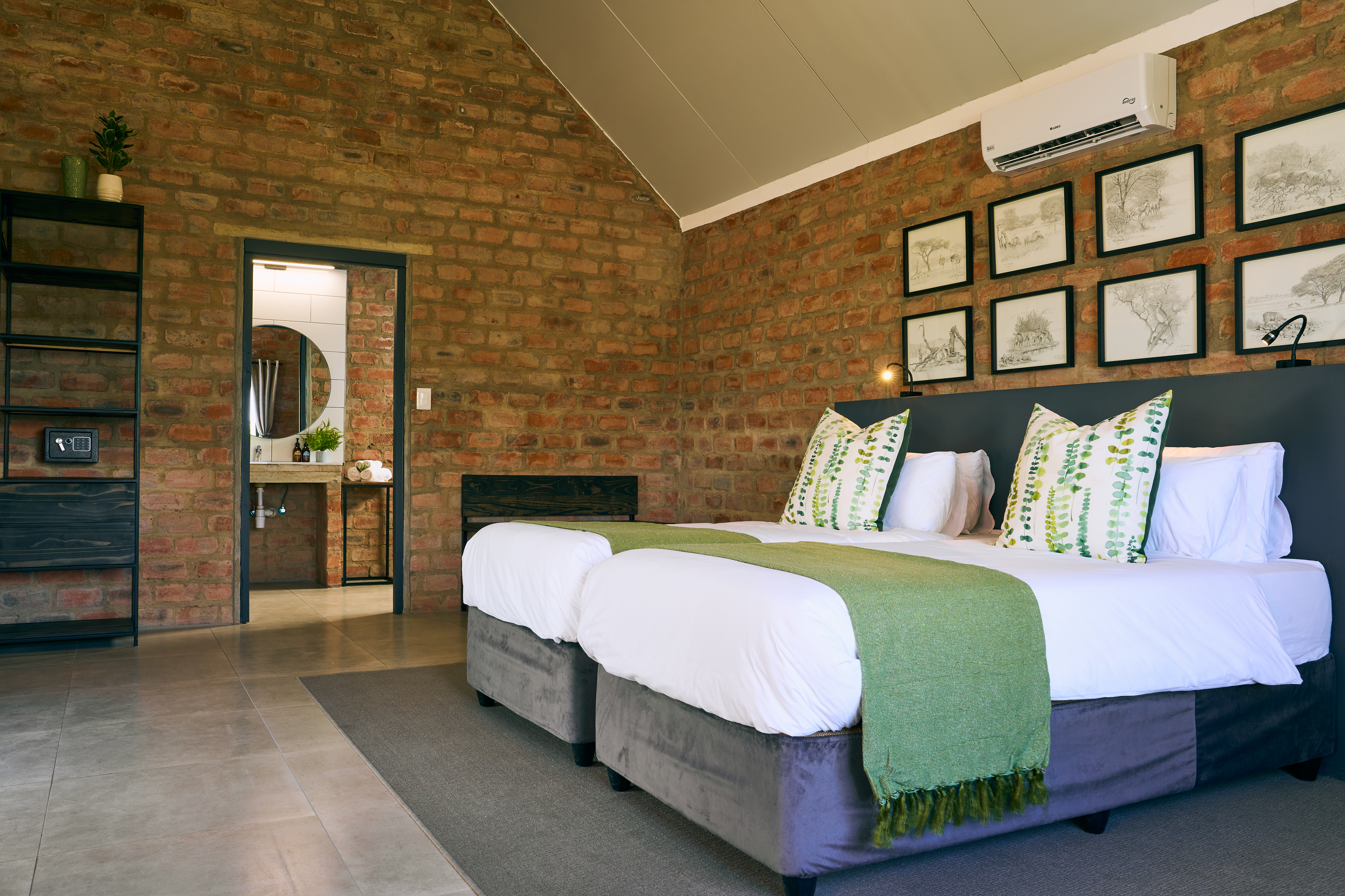 Omusati Twin Bush Chalet Interior